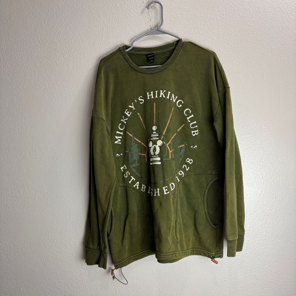 Disney Our Universe Mickey Hike Club Vintage Sweatshirt Size Large
